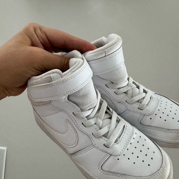 Nike Court Borough Mid 2 in EUC - Picture 3 of 4